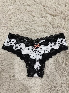 NWT Rare 2011 Victoria’s Secret SLT Cheeky Floral Butterflies VTG Y2K Small